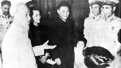 Khắc ghi lời Bác, vì nhân dân phục vụ