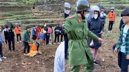 Giải cứu kịp thời em gái bị nam thanh niên “bắt vợ”
