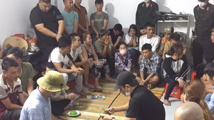 Sới bạc ngày ra chòi rẫy, đêm “rúc” trong khu dân cư