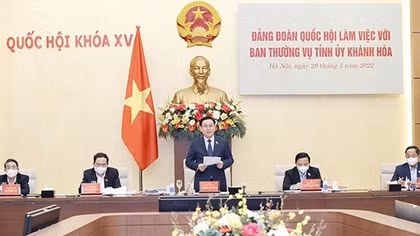 Đóng góp các giải pháp thúc đẩy sự phát triển của Khánh Hòa