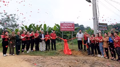 Dấu ấn công trình "Thắp sáng đường quê" ở Tuyên Quang