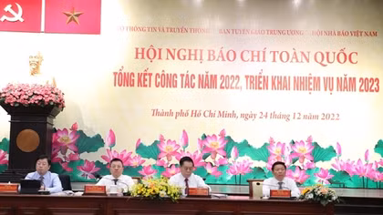 Xây dựng nền báo chí cách mạng, chuyên nghiệp, nhân văn và hiện đại