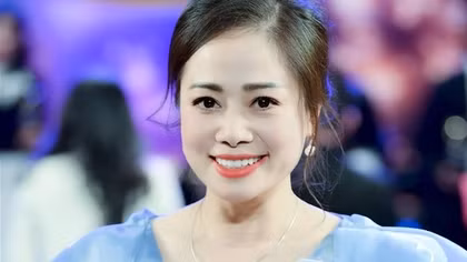 Thiếu tá Trịnh Thị Huyền: "Sân khấu là nỗi nhớ..."