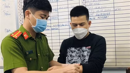 "Mượn" con dấu doanh nghiệp đã dừng hoạt động để... lừa đảo