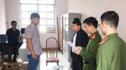 Vòi tiền làm “sổ đỏ”, nguyên Phó Giám đốc Văn phòng đăng ký đất đai bị bắt