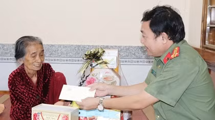Công an tỉnh Sóc Trăng với chương trình “Nghĩa tình với Nhân dân”