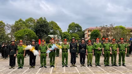 Khai giảng khóa huấn luyện chiến sĩ mới tại Tây Nguyên