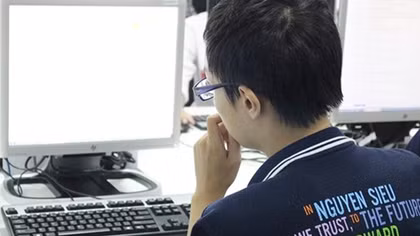 Học sinh đăng ký dự thi tốt nghiệp THPT trực tuyến suôn sẻ