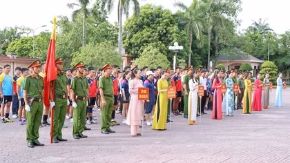 Hội thao kỷ niệm 60 năm ngày truyền thống CSND trên quê Bác