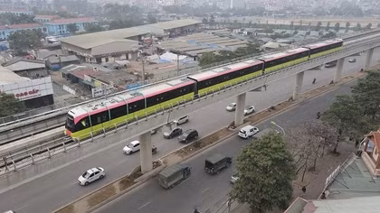 Hà Nội lại rào đường Trần Hưng Đạo phục vụ thi công ga S12