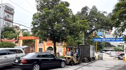 Hà Nội: Cần làm rõ việc sử dụng đất di tích lịch sử cấp Quốc gia làm bãi xe