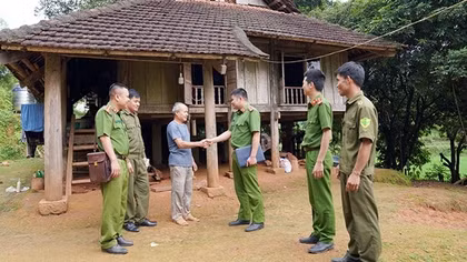 Huyện Lạc Sơn, tỉnh Hòa Bình: Xây dựng văn hóa giao thông từ “Ổ nhà”