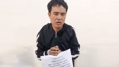 Đi mua 1 bánh heroin gặp… Công an