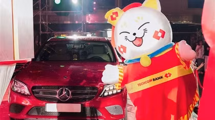 Techcombank tri ân khách hàng hàng trăm nghìn quà tặng “Mèo Đại Cát” trị giá đến 100 tỷ đồng