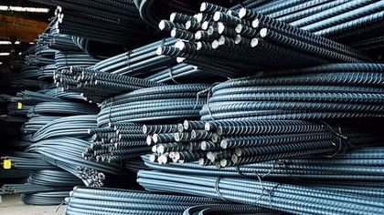 Bốc xếp sắt thép xây dựng, một nam thanh niên bị đè chết