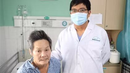 Suýt phải cắt bỏ chân trái vì bị vi khuẩn hiếm gặp tấn công vết trầy xước ngoài da