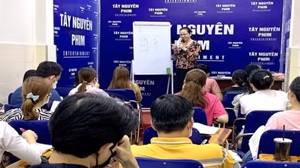 Nở rộ các lớp học cải thiện giọng nói: Đổi giọng để đổi đời