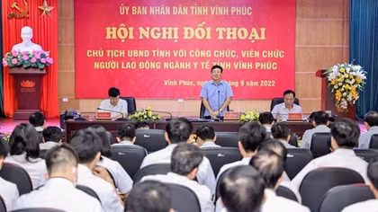 Vĩnh Phúc đối thoại với người lao động ngành y tế