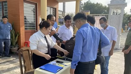 Bị cáo Lê Tùng Vân vắng mặt trong phiên phúc thẩm vụ "Tịnh thất Bồng Lai"