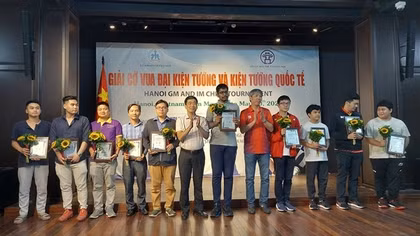 Kỳ thủ Singapore và Philippines lên ngôi vô địch tại giải cờ vua quốc tế Hà Nội