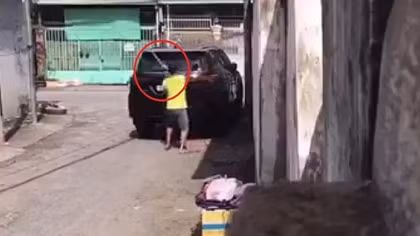 Nhậu say, đập phá xe ô tô vì thấy đậu…chướng mắt