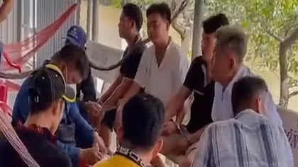 Đánh bạc qua mạng tại quán cà phê