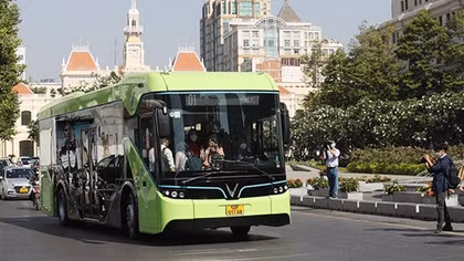 Xem xét việc sử dụng xe buýt điện để giảm phát thải