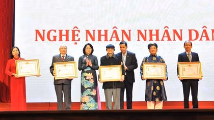 Chồng chéo trong xét tặng danh hiệu nghệ nhân