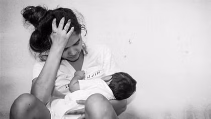 Trầm cảm sau sinh - kẻ sát nhân vô hình