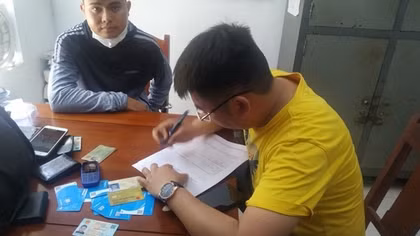 Lừa bán sắt thép giá rẻ, chiếm đoạt hàng trăm triệu đồng