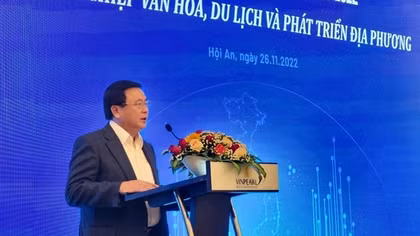 Phát triển công nghiệp văn hóa, du lịch gắn với phát triển địa phương