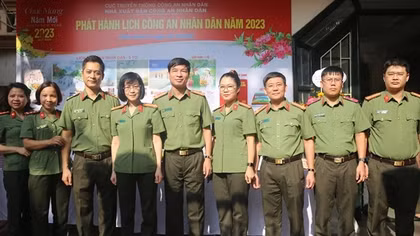 Khai trương phát hành Lịch CAND năm 2023