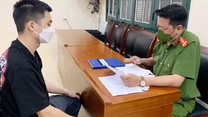 Ẩn họa từ những chợ giấy phép lái xe giả trên mạng