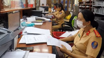 CSGT Quảng Nam nỗ lực cập nhật dữ liệu đăng ký ôtô