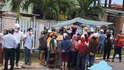 Nam thiếu niên tử vong khi đi xe máy tông chết… con chó chạy rông