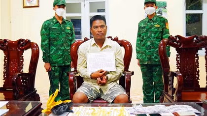Vận chuyển gần 1,775 kg vàng từ Campuchia về Việt Nam
