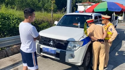 Đang bị treo bằng vẫn lái xe đi dự tiệc sinh nhật thuốc lắc