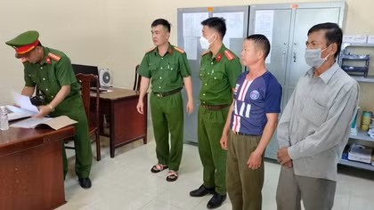 Bắt giam 28 đối tượng trong vụ phá gần 400ha rừng ở Đắk Lắk