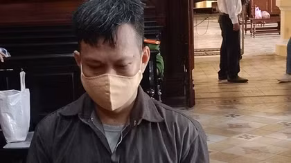 Lãnh án vì đâm chết bạn trai của người yêu cũ