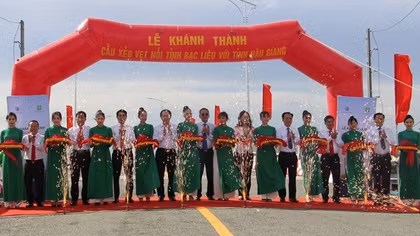 Khánh thành cầu Xẻo Vẹt nối 2 tỉnh Bạc Liêu - Hậu Giang