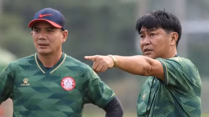 "Ông lớn" làng bóng đá lao đao