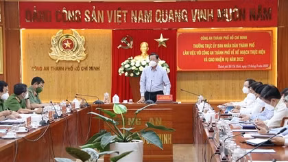 Công an TP Hồ Chí Minh thực hiện tốt "nhiệm vụ kép"