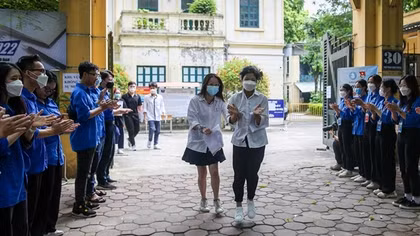 Thí sinh Hà Nội hoàn thành môn thi, khen đề Văn vừa sức