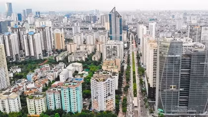 Sau khi cơ quan, tổ chức di dời khỏi nội đô, nhiều chung cư, nhà thương mại lại "mọc" lên