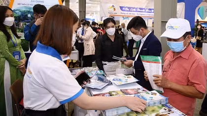 Du lịch trở lại mùa “Trăm hoa đua nở”