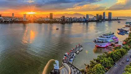 Nắng nóng trải dài từ Bắc vào Nam