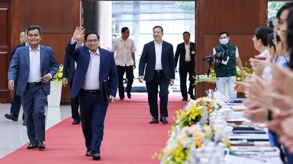 Thủ tướng Phạm Minh Chính làm việc với Ban Thường vụ Tỉnh ủy Gia Lai