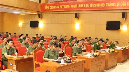 Đấu tranh mạnh với các loại tội phạm, thực hiện mục tiêu kéo giảm 5% tội phạm