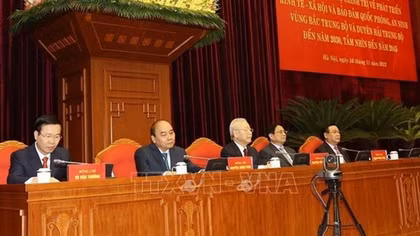 Phát triển kinh tế - xã hội, bảo đảm quốc phòng, an ninh vùng Bắc Trung Bộ và duyên hải Trung Bộ