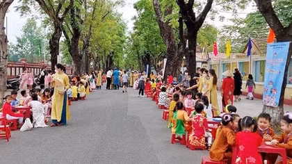 Giáo dục văn hóa Huế cho học sinh trong bối cảnh hội nhập